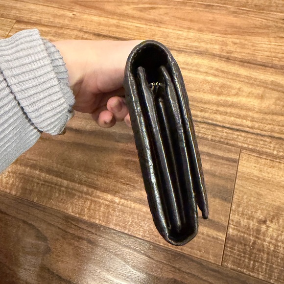 Guccisima Black  Leather Logo Continental Wallet - Picture 9 of 10